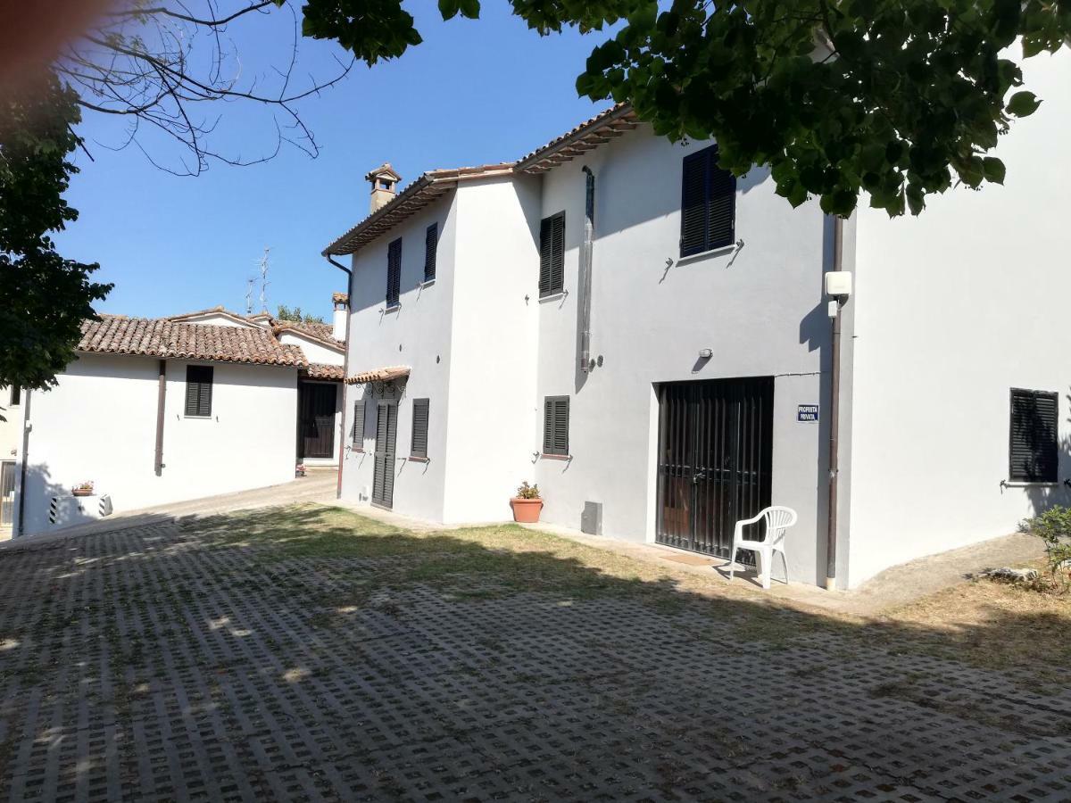 Case In Campagna Con Piscina A Todi Kültér fotó